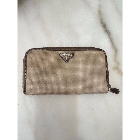 COPY - Prada Wallet Brown Fabric Leather Zip Bifold Card Holder Rectangle Y2k C… - Picture 3 of 16